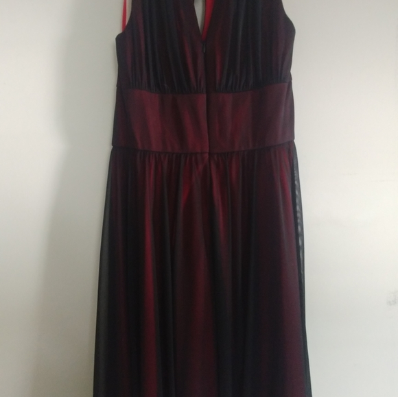 Elegant Beaded Burgundy Dress - Picture 6 of 7
